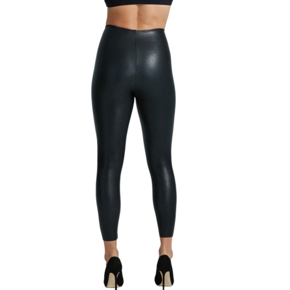 Commando Black Faux Leather Leggings Black Ankle Length Petite Small Textured - Picture 5 of 12